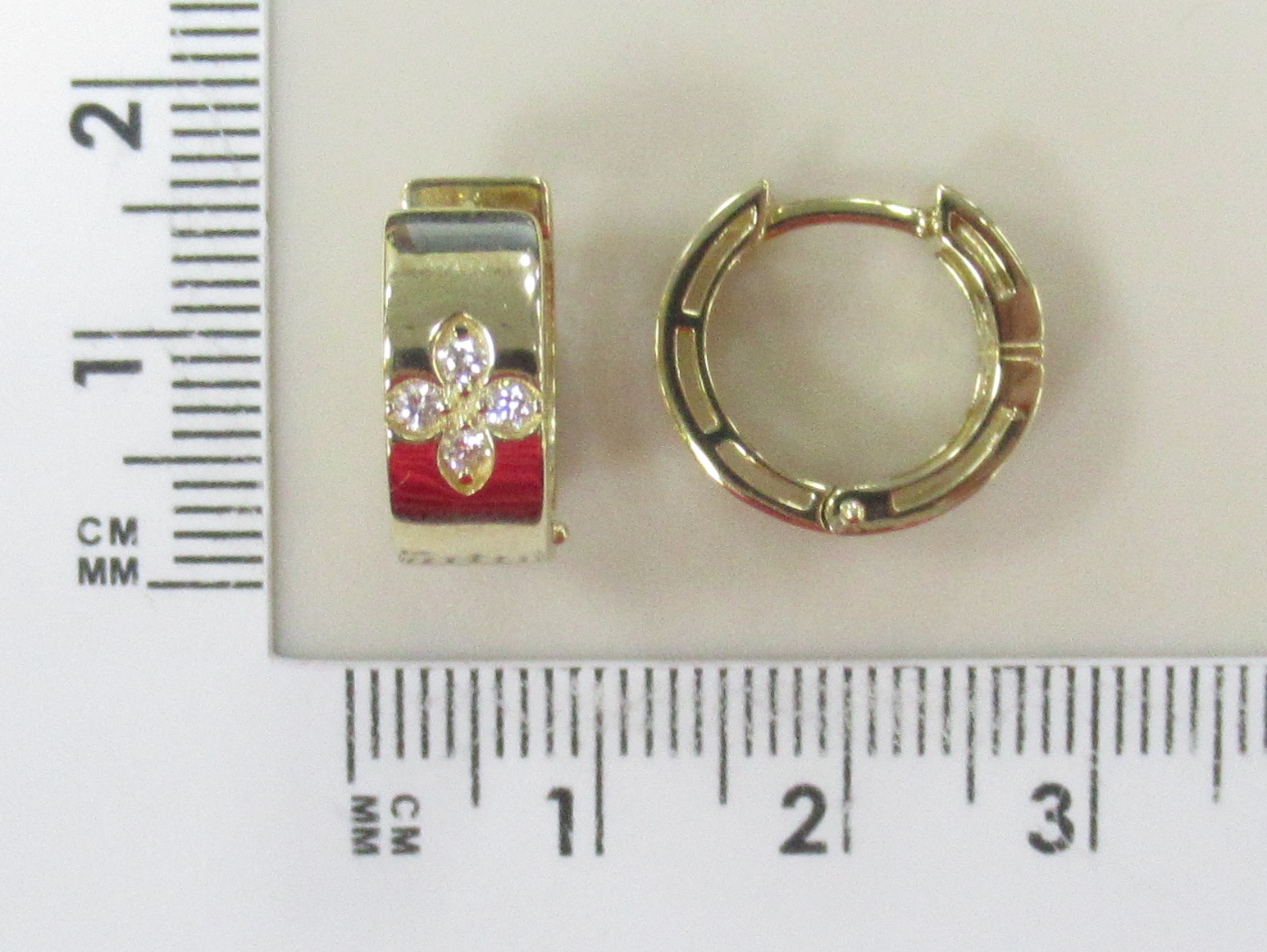 10519-000182 Серьги (Au 585)